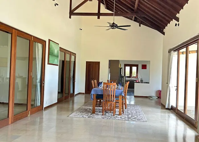 Lodge Ponjok Batu Bukti